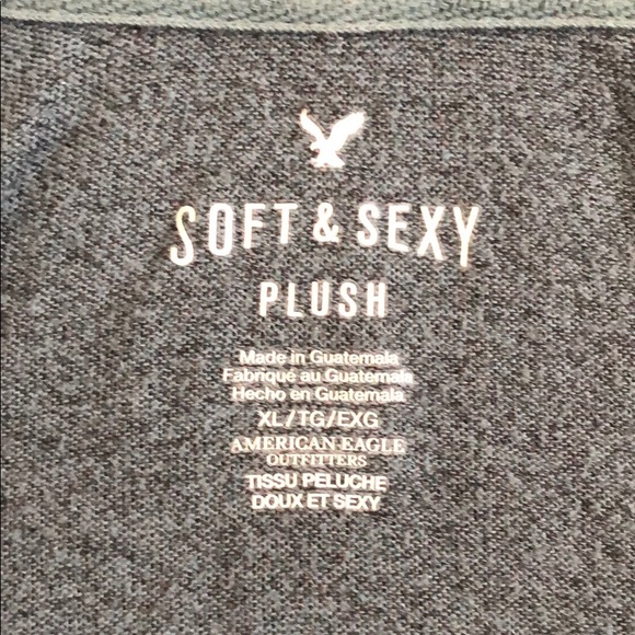 American Eagle Soft and Sexy Long Sleeve w/ Hood - Picture 2 of 2